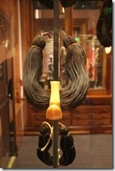 Lei Niho Palaoa Hawaiian chief's neck ornament