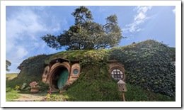 Hobbinton with the Fake Tree on Top